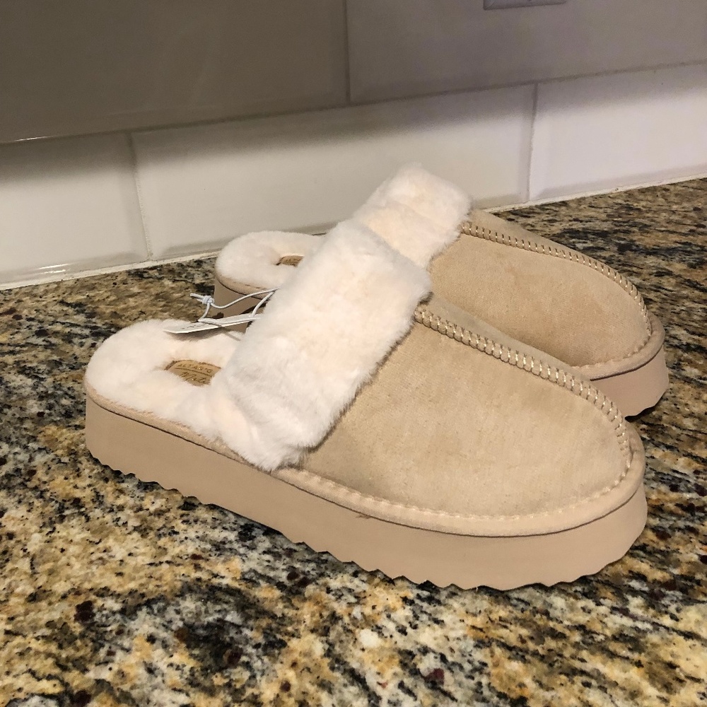 Altar'd State Cozy Band Platform Slippers